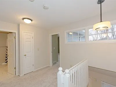 569 Highwood Cir — Photo 23