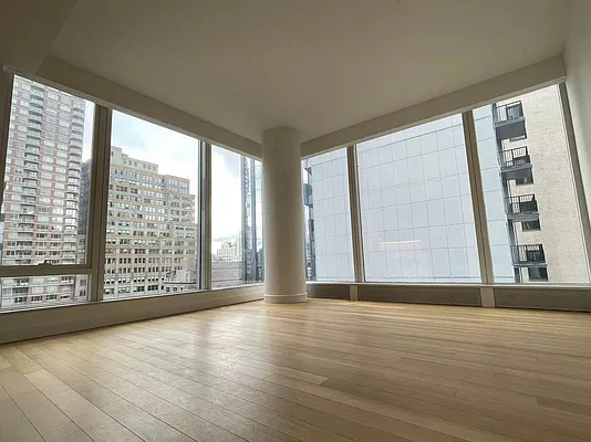 Rented by E Realty International Corp | media 34