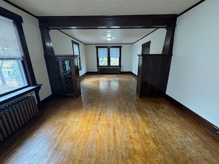 616 S Grand Ave — Photo 11