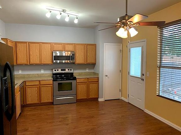 4th image of 818 Chickesaw Ln