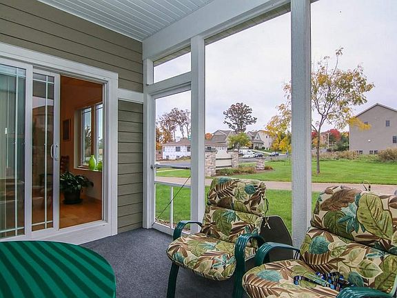 2nd image of 11 Oak Park Way