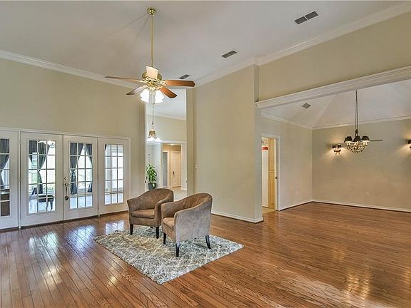 5th image of 7114 Westover Dr