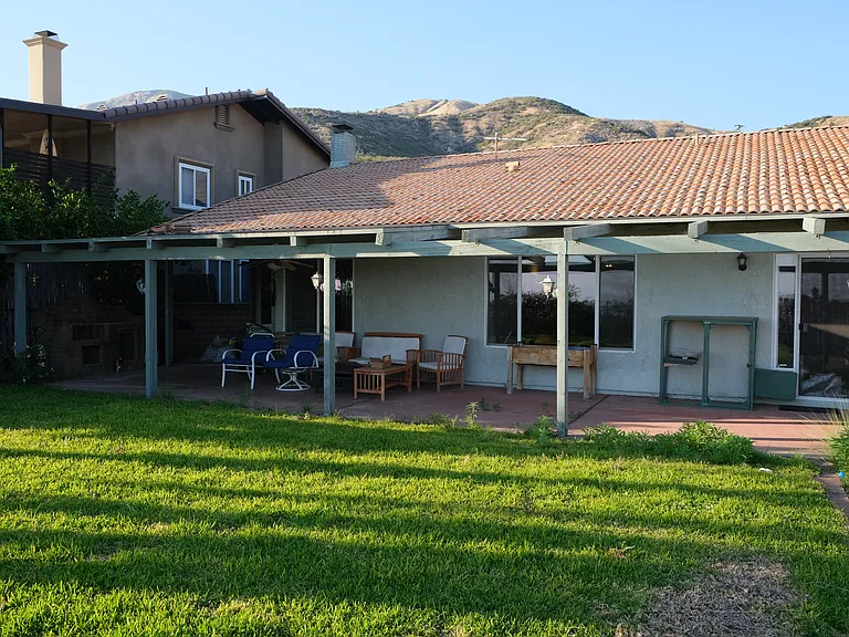 3044 Mountain Top Dr — Photo 32