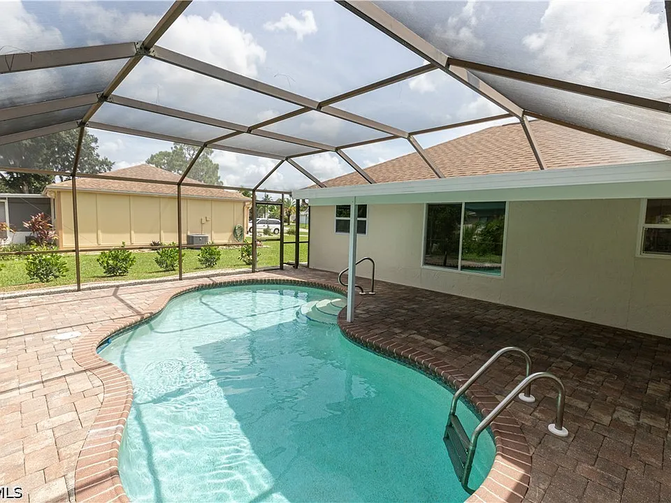 19570 Oak Forest Dr