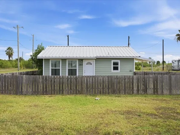 103 S Arch St, Aransas Pass, TX 78336