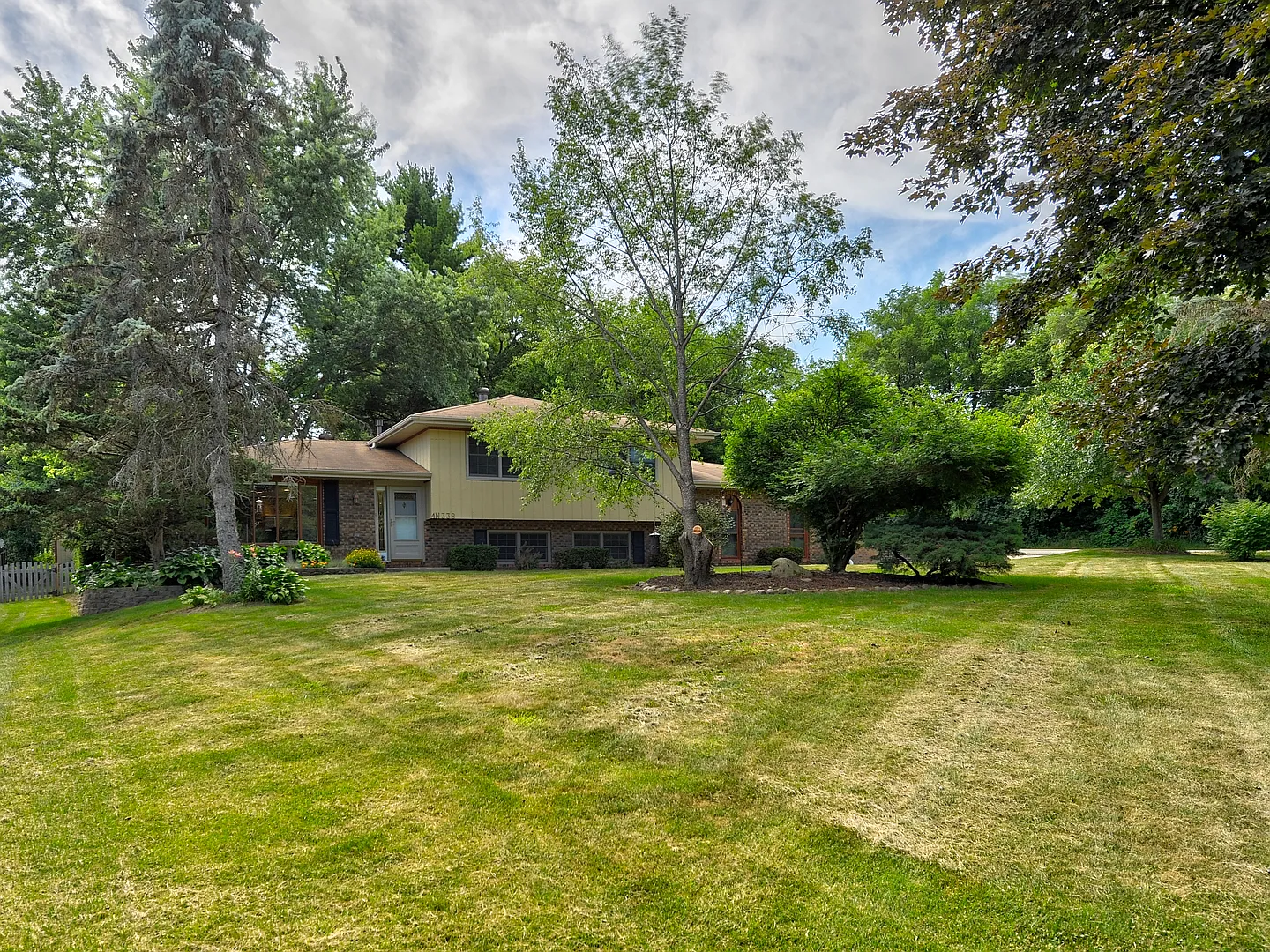 4N338 Avard Rd photo 1