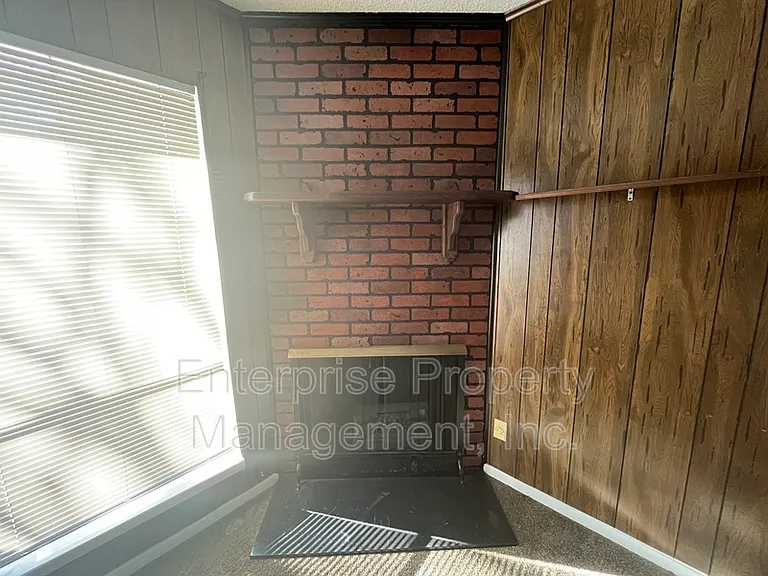2827 Sonora Dr #2 — Photo 8