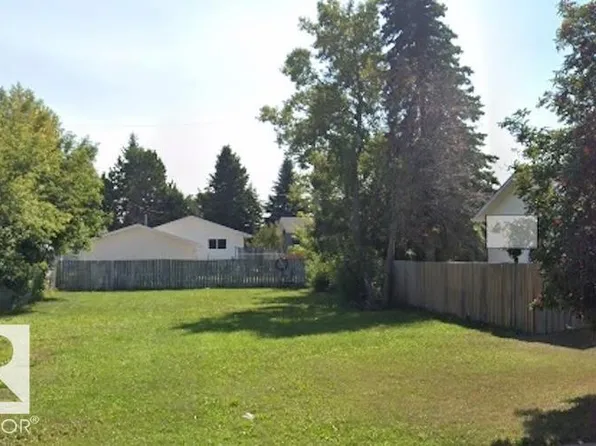 4517 47th Ave, Wetaskiwin, AB T9A 0J1