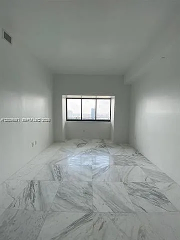 480 NE 31st St #2403 — Photo 3