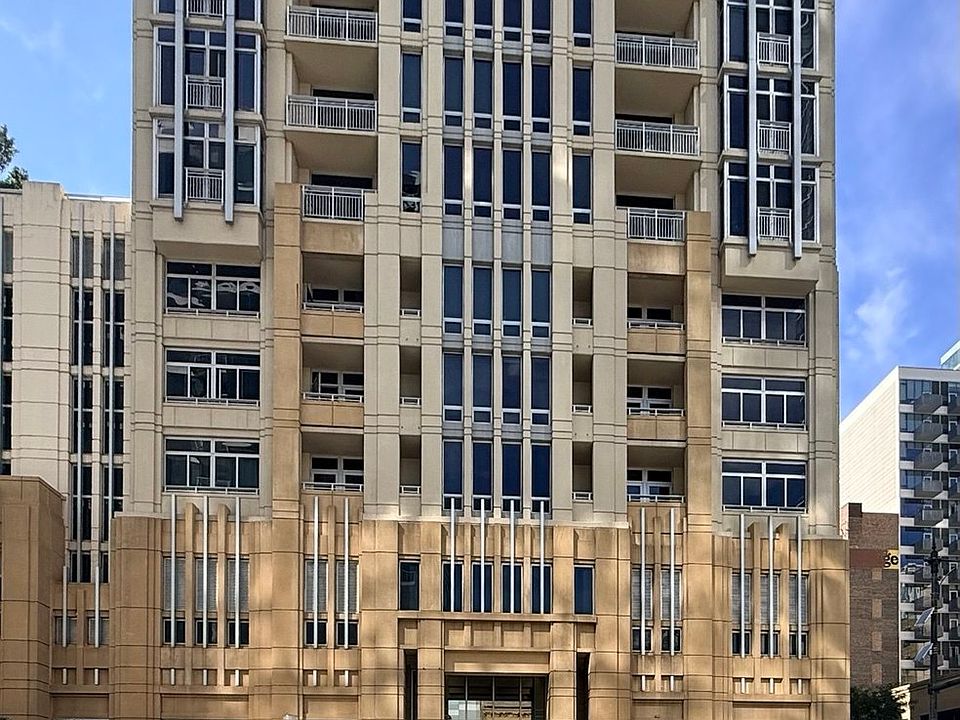 1st image of 1400 S Michigan Ave APT 1111