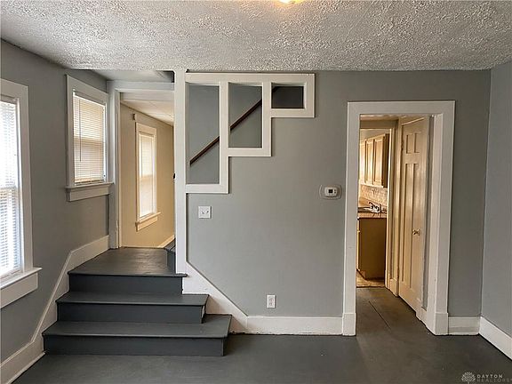 4th image of 412 5 Oaks Ave