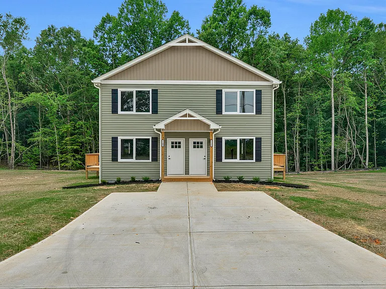 1028 Aviella Ct — Photo 1