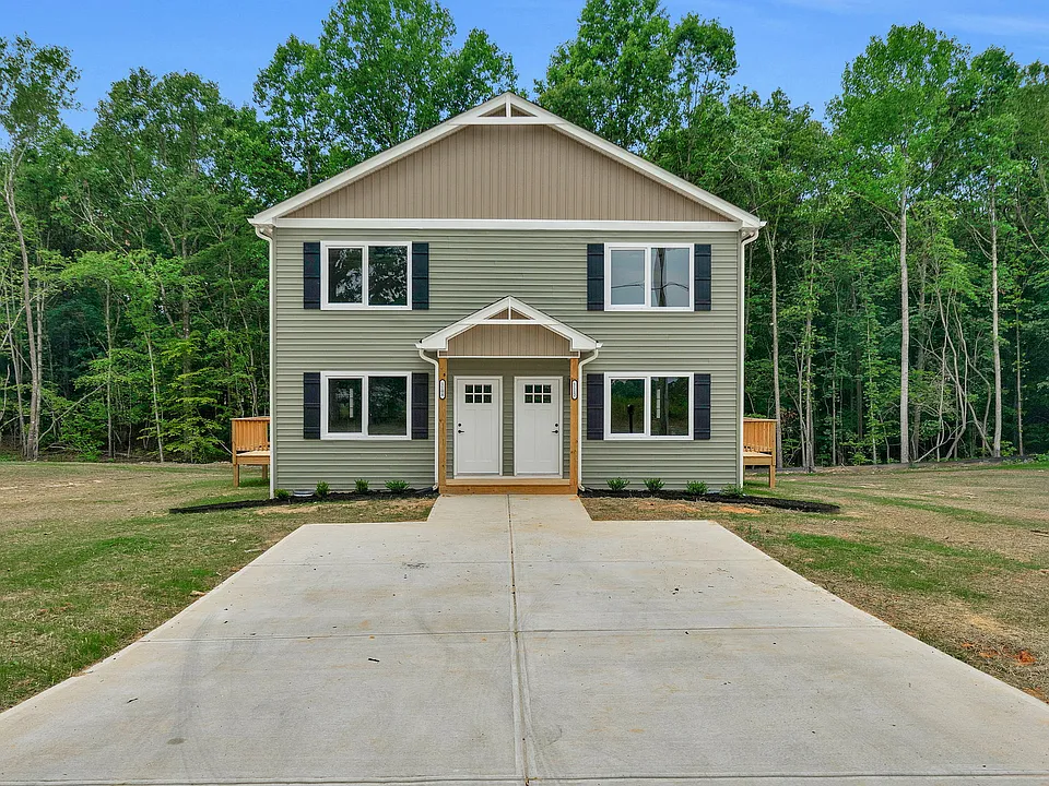 1032 Aviella Ct