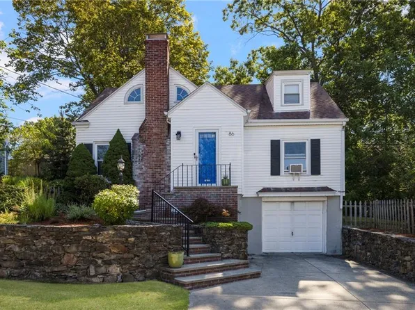 86 Blodgett Ave, Pawtucket, RI 02860