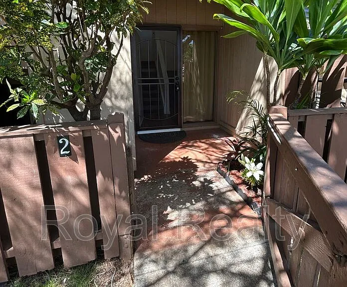 92-1068 Palahia St #2 — Photo 1