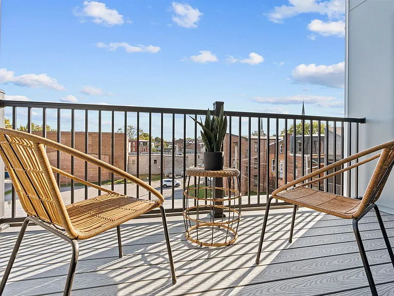 25 E Philadelphia St — Photo 3
