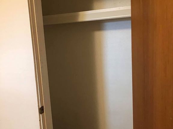 4th image of 1800 Evergreen St APT 10