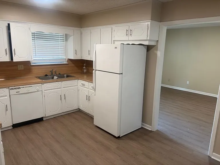 1 Pinewood Ct — Photo 7