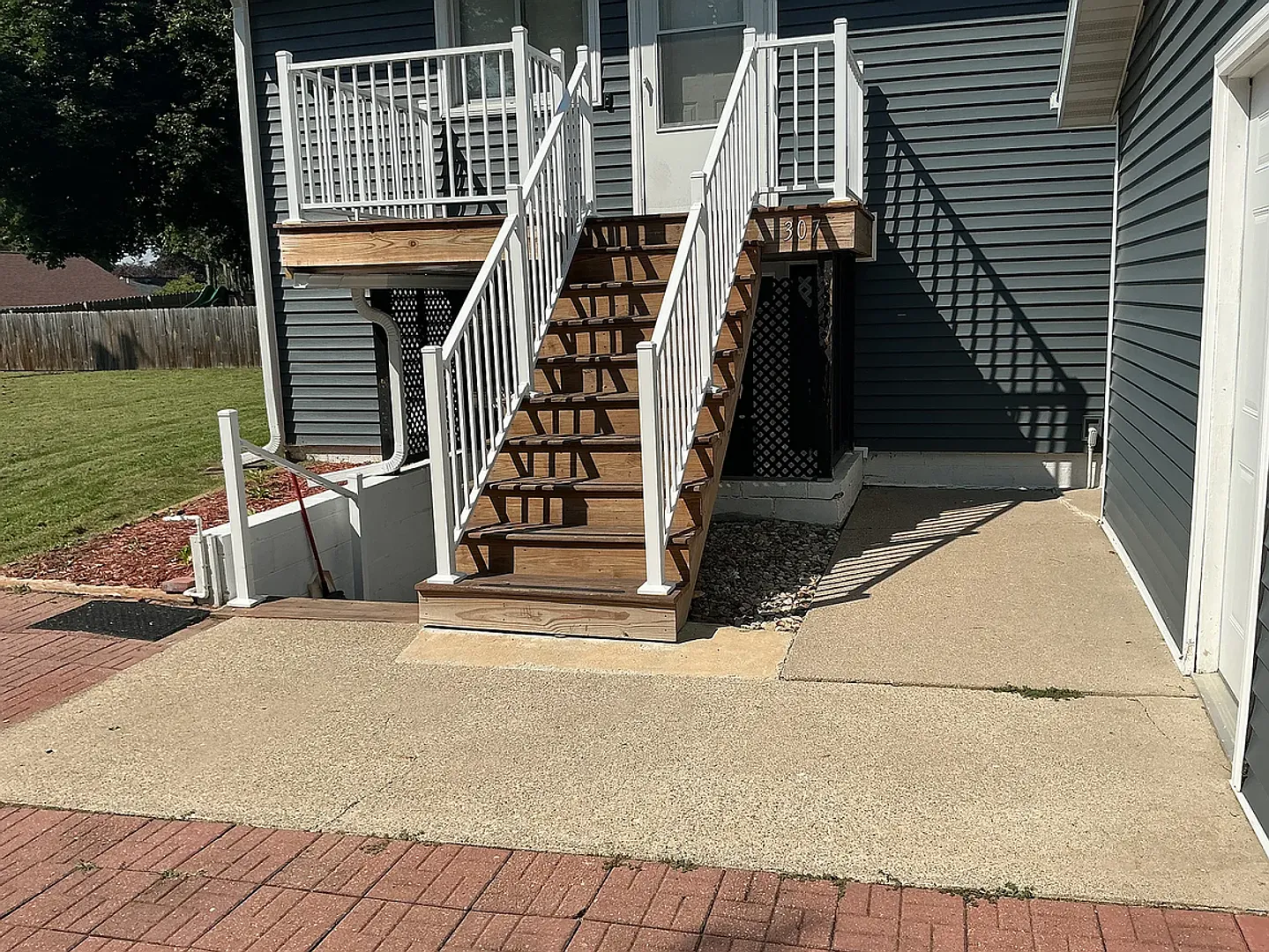 305 Abraham Ct. — Photo 3