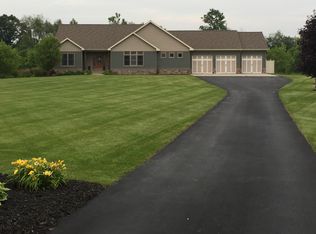 16014 Outback Dr NE, Cedar Springs, MI 49319