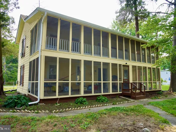 1428 Winnie Pl, Edgewater, MD 21037