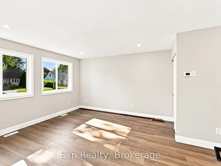 372 Major St #B — Photo 12