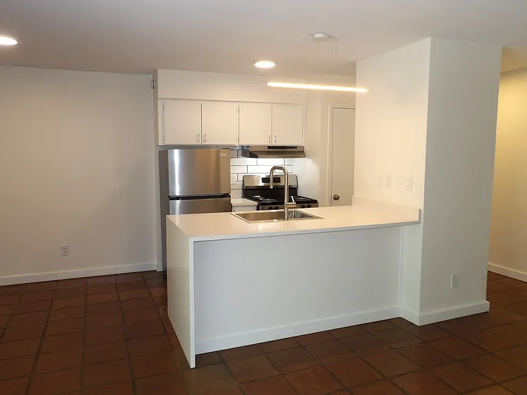 4432 Buena Vista St #102 — Photo 11