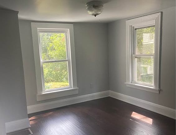 2nd image of 834 Naugatuck Ave APT 3