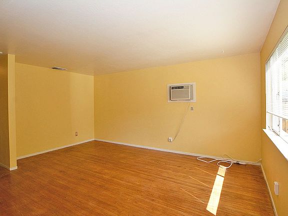 4th image of 3809 Kroy Way
