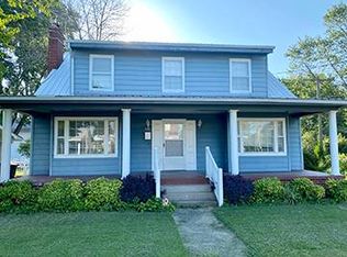 302 SE 4th St, Fairfield, IL 62837