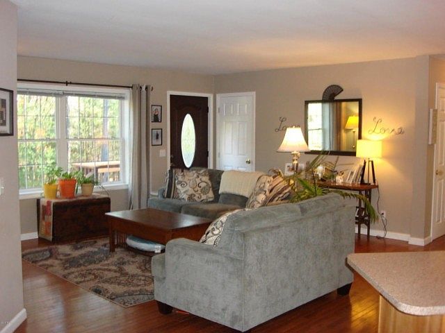 1st image of 128 Pleasant Ln