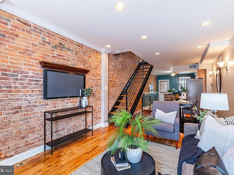 723 S Decker Ave — Photo 32