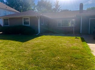 1527 West St, Grinnell, IA 50112