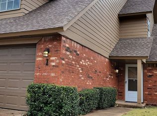 1 Coventry Ct, Edmond, OK 73012