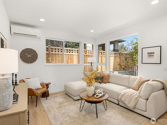 5th image of 9223 B 14th Avenue NW