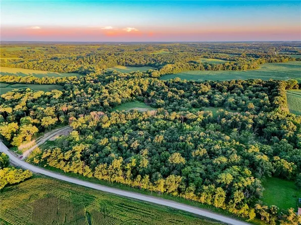 888 SE Offutt Rd, Maysville, MO 64469