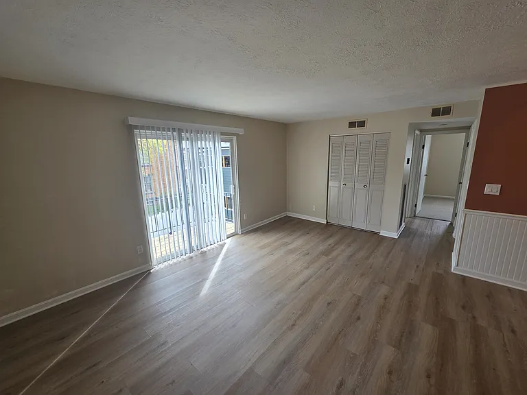 1158 3rd St #11 — Photo 1