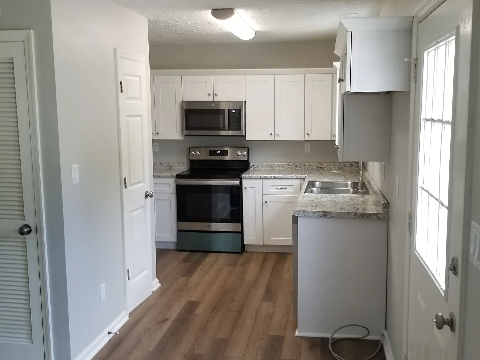 1445 Toshiba Dr — Photo 2