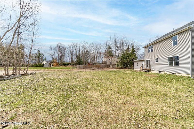 5th image of 140 Ridge Road