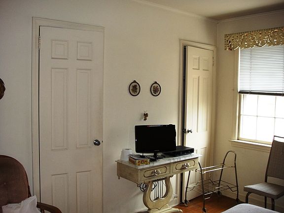 4th image of 8253 259th St
