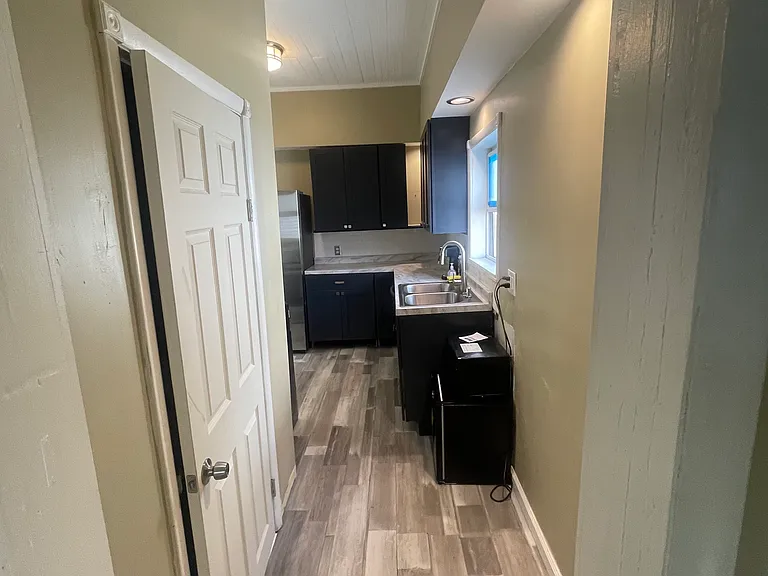 1609 McGraft St — Photo 29