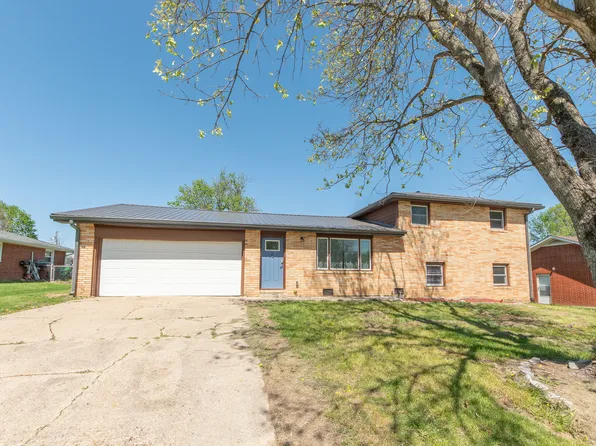 9636 E Randal St, Columbus, IN 47203