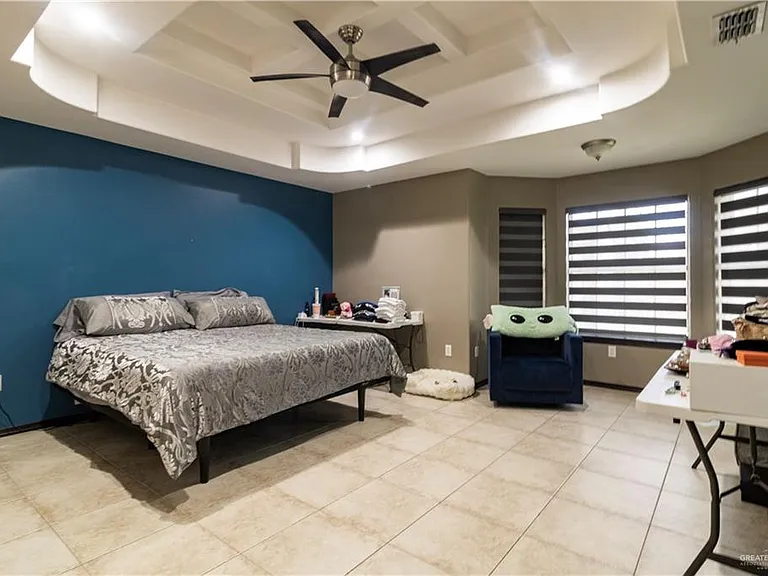 2504 Sevilla St — Photo 9