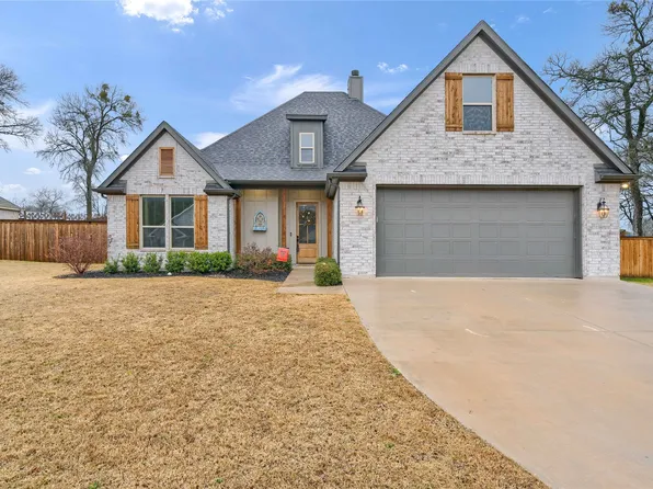 26 Lone Oak Blvd, Pottsboro, TX 75076