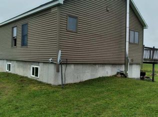 8948 S Riverside Dr, Sault Sainte Marie, MI 49783