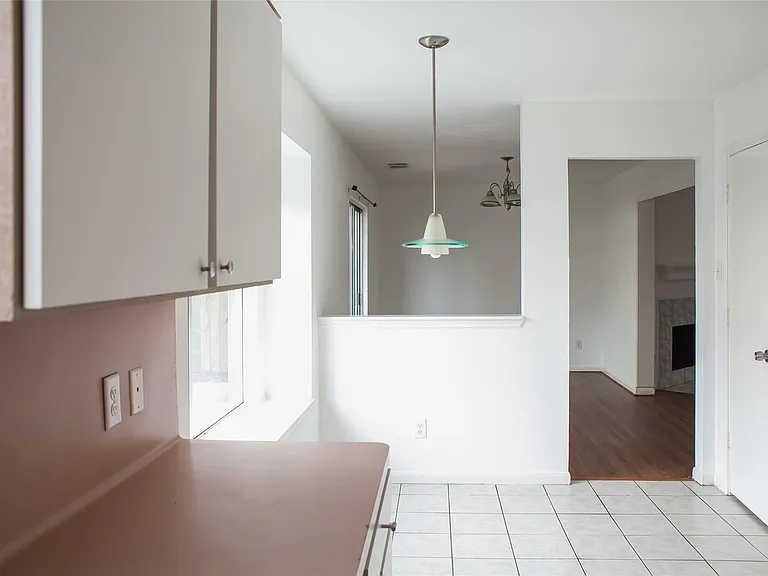 8910 Sage Place Dr — Photo 12