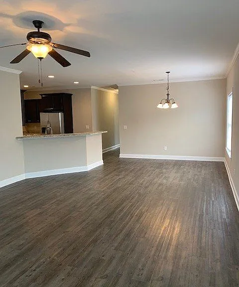 2221 Brookville Dr #B — Photo 4