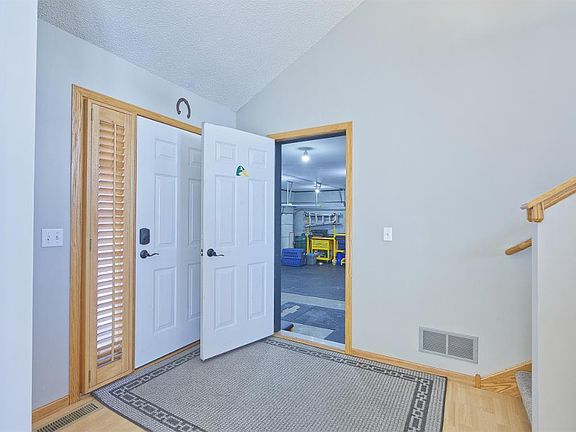 4th image of 845 Mallard Ave