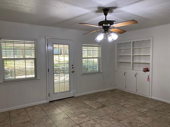5th image of 1313 Forest Dr