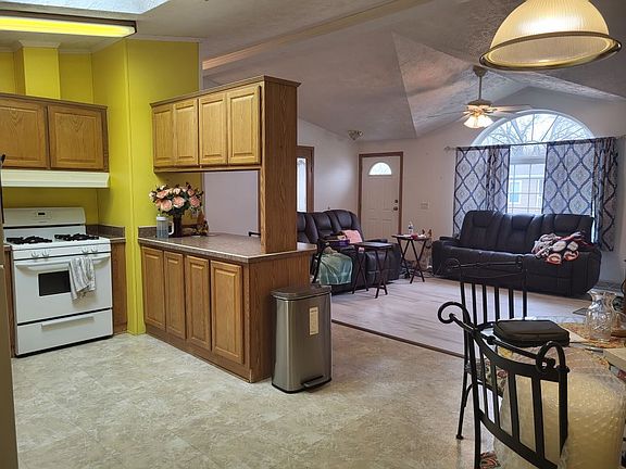 5th image of 1074 Lakeview Rd #258
